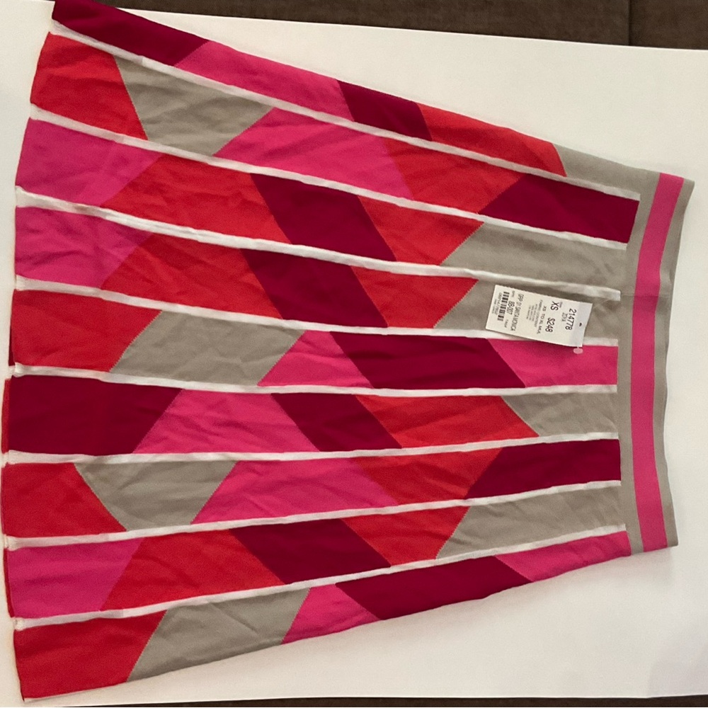 Patterned Skirt NWT XS (353)